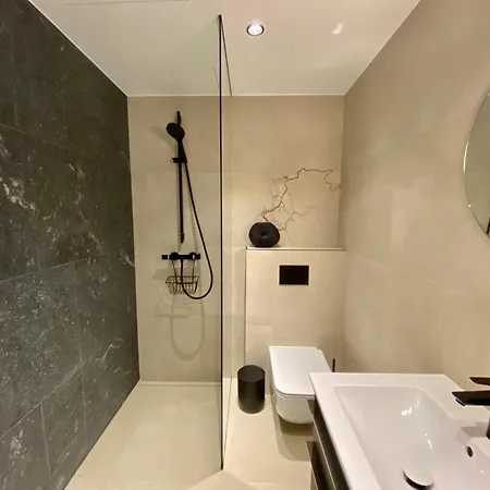 Elegance - Centre Free Parking Apartment Tallinn